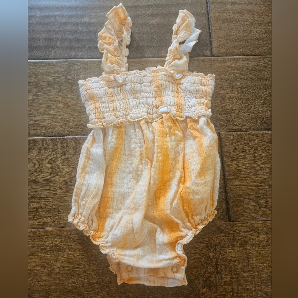 💝💝5/$25💝💝Cat & Jack Peach and White Baby Romper